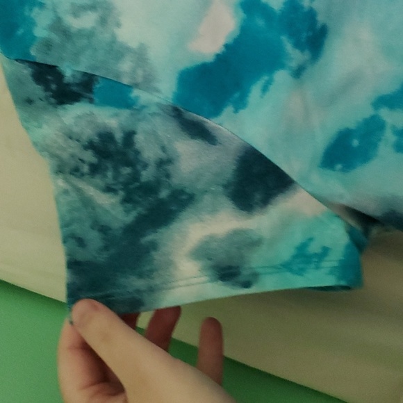 Disney tie dye Minnie Mouse t shirt - Picture 5 of 7